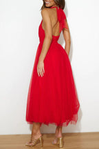 Sukienka maxi damska bez rękawów – dekolt halter - Arkadya Outlet - Women Maxi Dress
