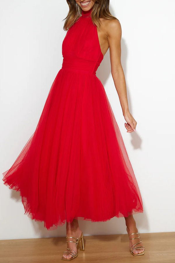 Sukienka maxi damska bez rękawów – dekolt halter - Arkadya Outlet - Women Maxi Dress