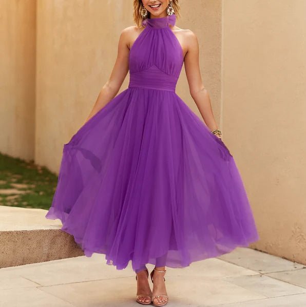 Sukienka maxi damska bez rękawów – dekolt halter - Arkadya Outlet - Women Maxi Dress