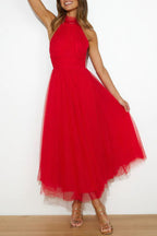 Sukienka maxi damska bez rękawów – dekolt halter - Arkadya Outlet - Women Maxi Dress