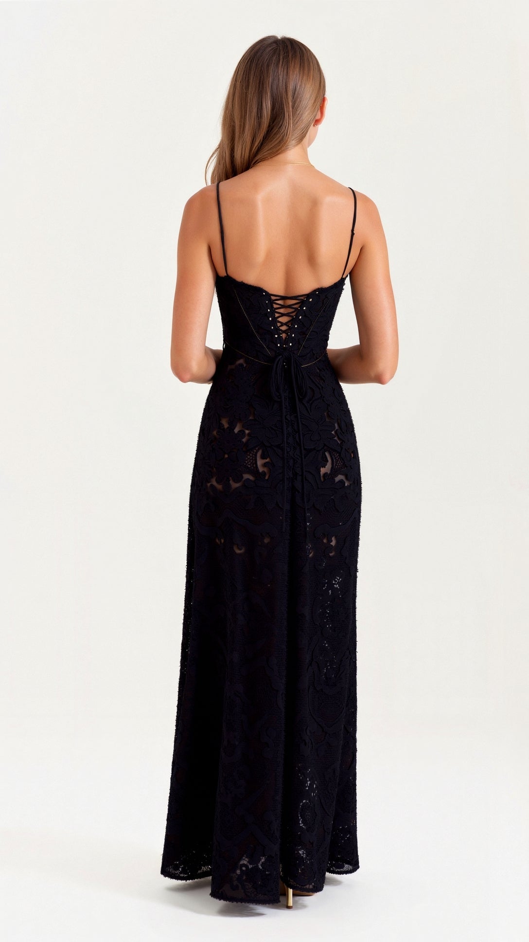 Sukienka maxi damska – cienkie ramiączka, gorsetowa góra - Arkadya Outlet - Women Maxi Dress