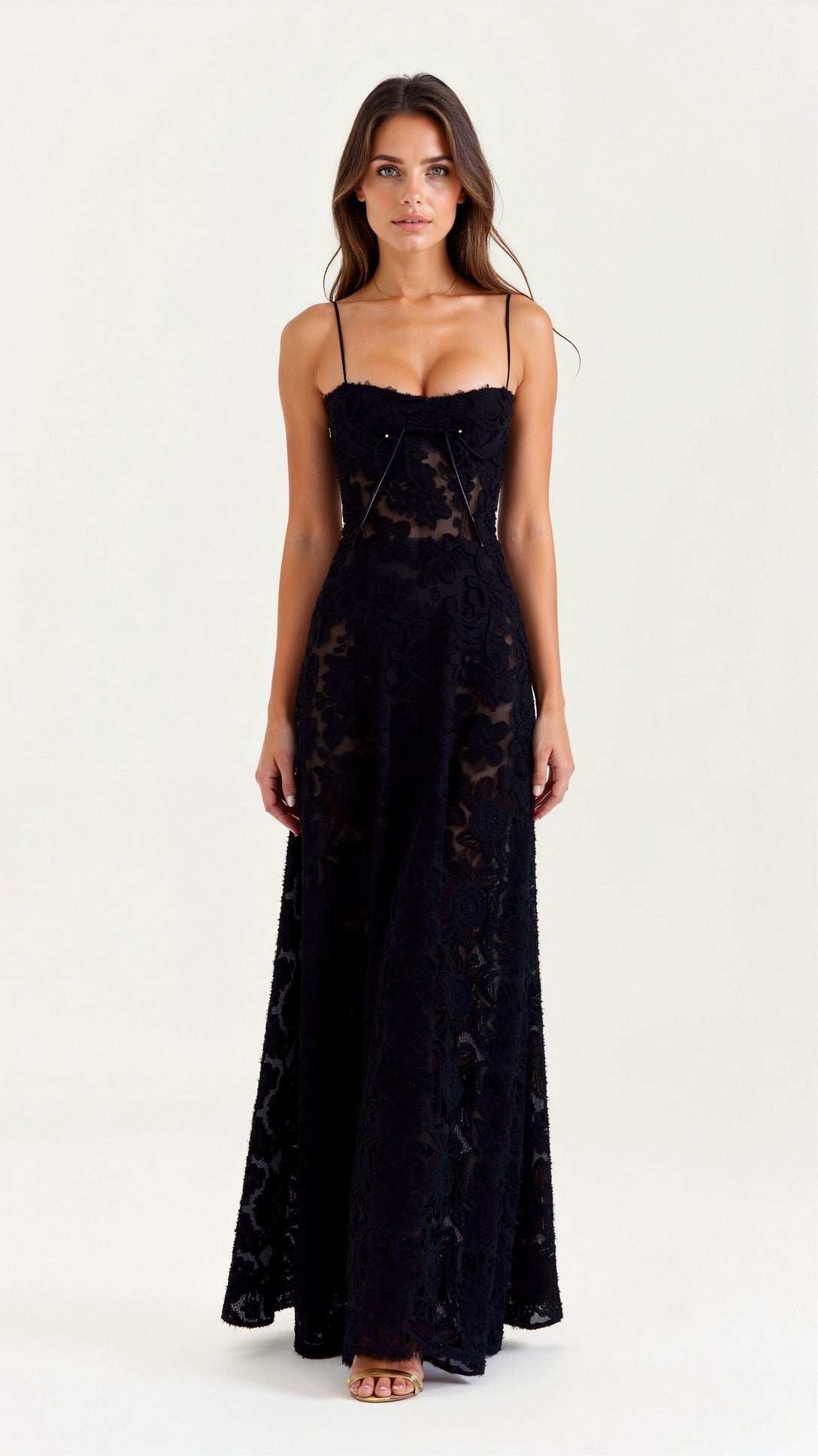 Sukienka maxi damska – cienkie ramiączka, gorsetowa góra - Arkadya Outlet - Women Maxi Dress