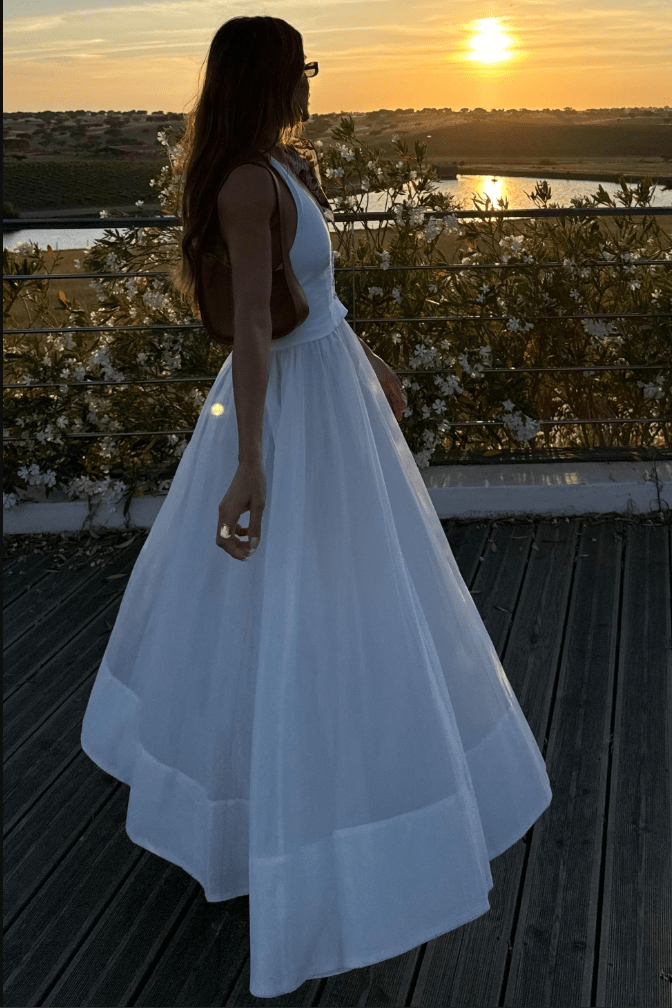 Sukienka maxi dopasowana z dekoltem V - Arkadya Outlet - Women Maxi Dress