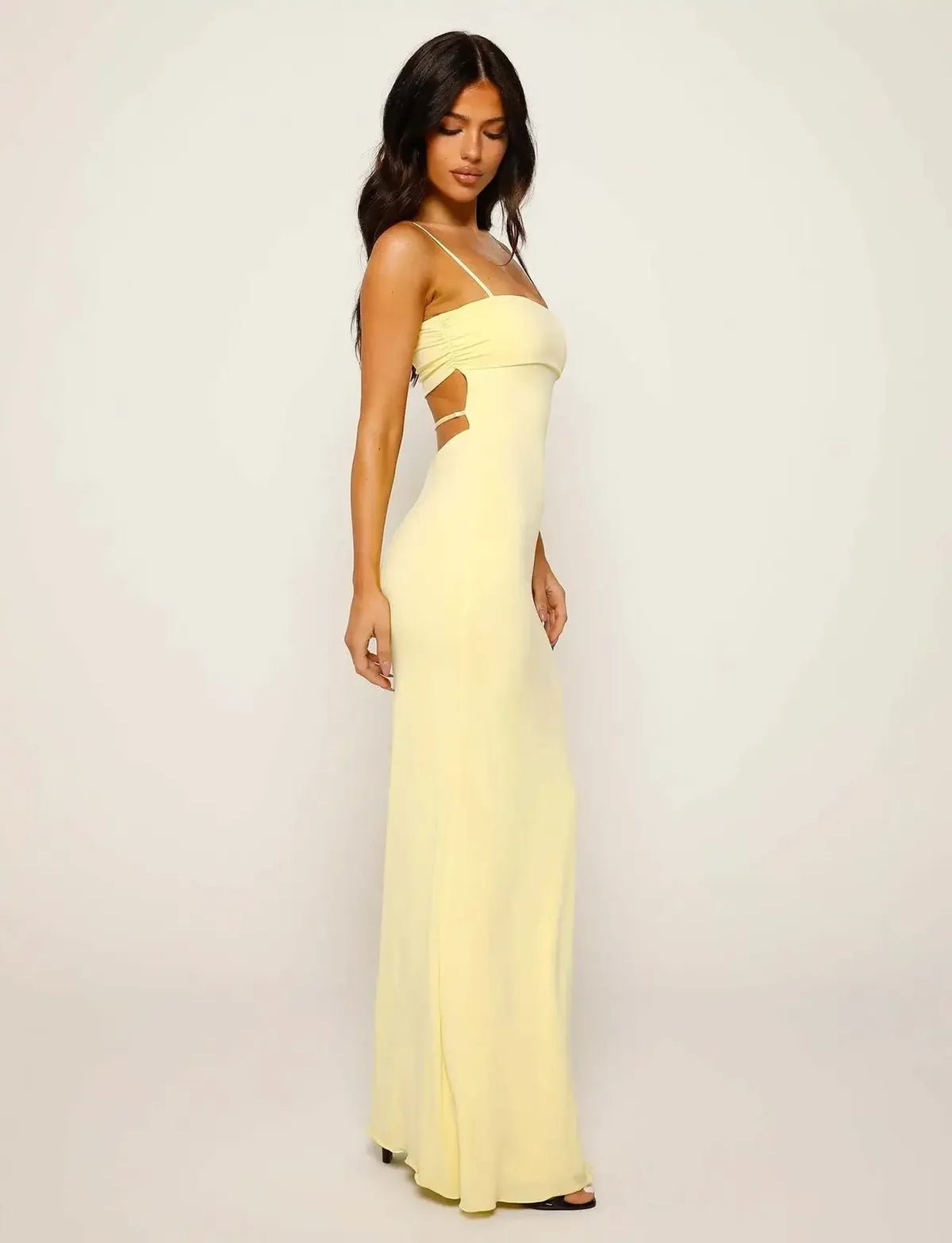 Sukienka maxi dopasowana z odkrytymi plecami - Arkadya Outlet - Women Maxi Dress