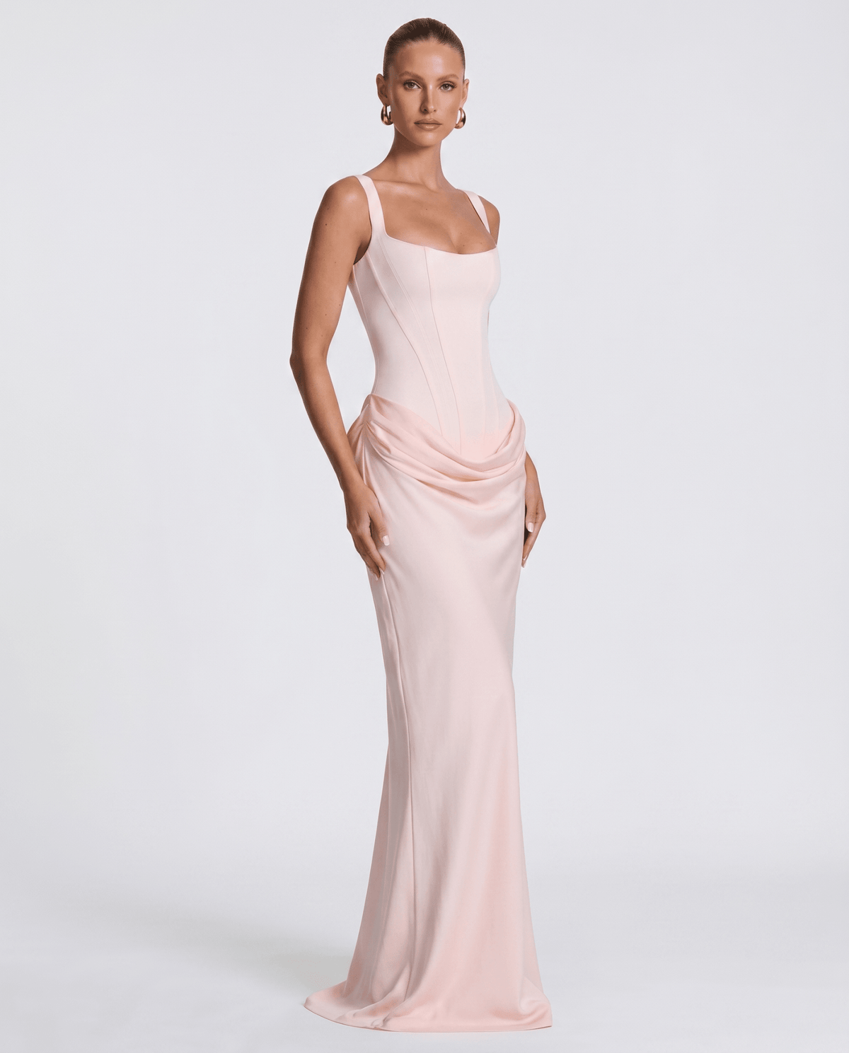 Sukienka maxi gorsetowa z drapowaniem - Arkadya Outlet - Women Maxi Dress