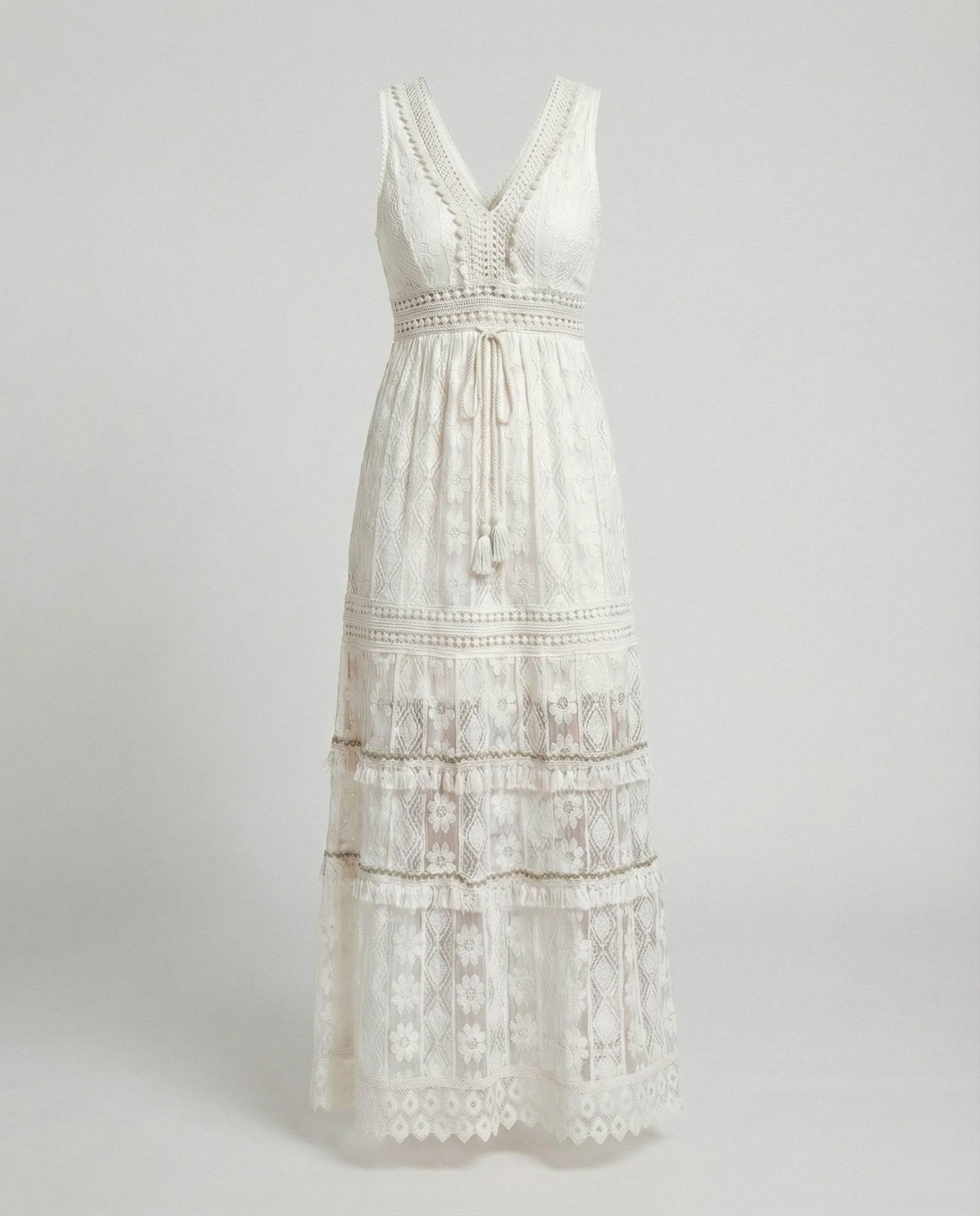 Sukienka maxi haftowana z dekoltem V - Arkadya Outlet - Women Maxi Dress