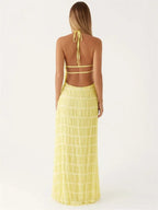 Sukienka maxi halter z warstwowymi plisami i koronką - Arkadya Outlet - Women Maxi Dress