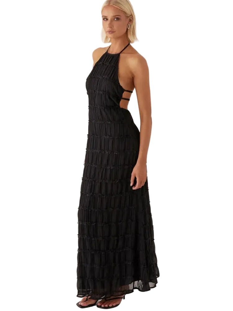 Sukienka maxi halter z warstwowymi plisami i koronką - Arkadya Outlet - Women Maxi Dress