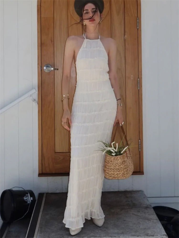 Sukienka maxi halter z warstwowymi plisami i koronką - Arkadya Outlet - Women Maxi Dress