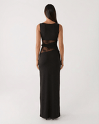 Sukienka maxi koronkowa dopasowana - Arkadya Outlet - Women Maxi Dress