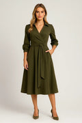 Sukienka midi damska kopertowa – długi rękaw, wiązanie - Arkadya Outlet - Women Midi Dress