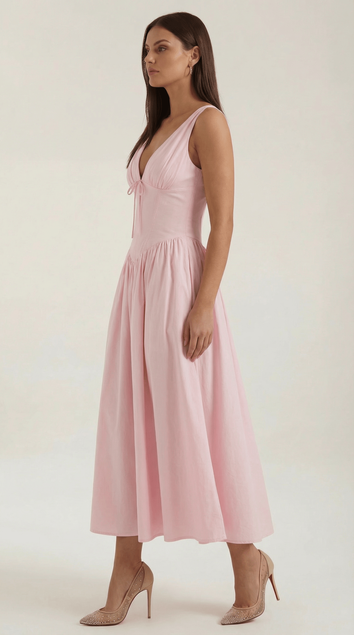 Sukienka midi dekolt V – dopasowana góra, marszczony dół - Arkadya Outlet - Women Midi Dress