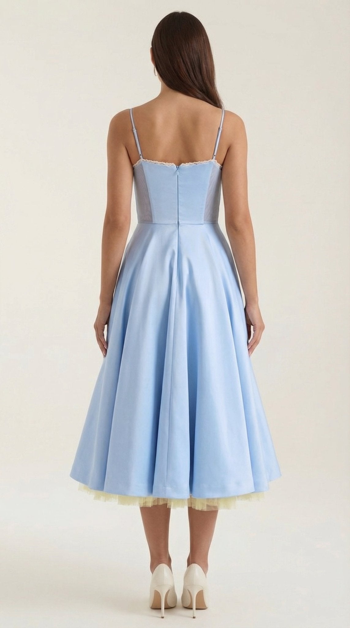 Sukienka midi dekolt w serce – cienkie ramiączka - Arkadya Outlet - Women Midi Dress