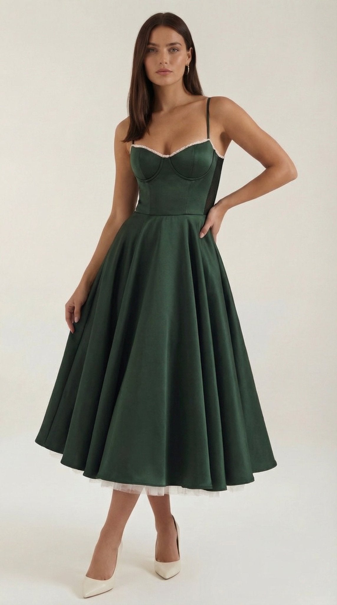 Sukienka midi dekolt w serce – cienkie ramiączka - Arkadya Outlet - Women Midi Dress