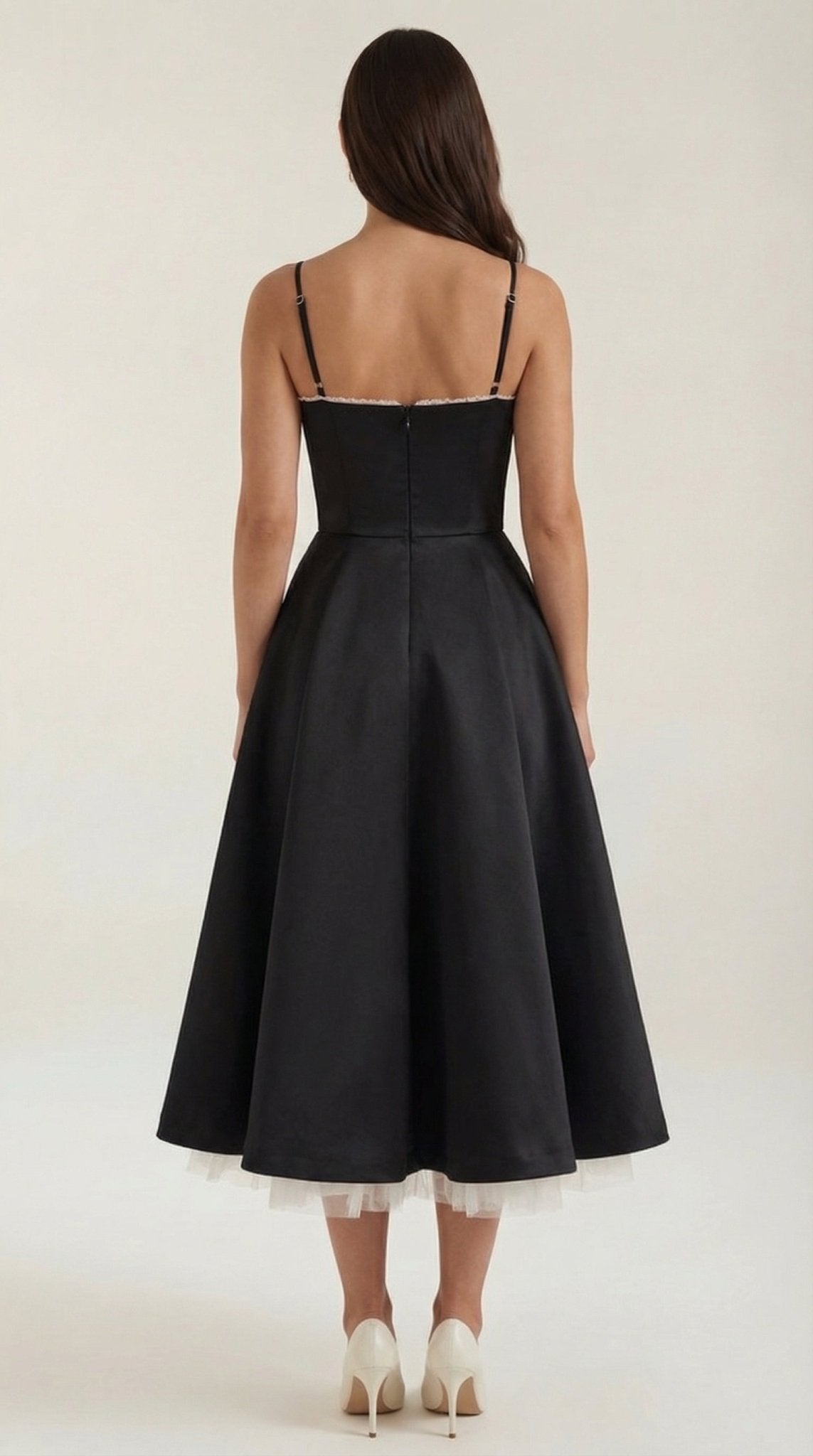 Sukienka midi dekolt w serce – cienkie ramiączka - Arkadya Outlet - Women Midi Dress