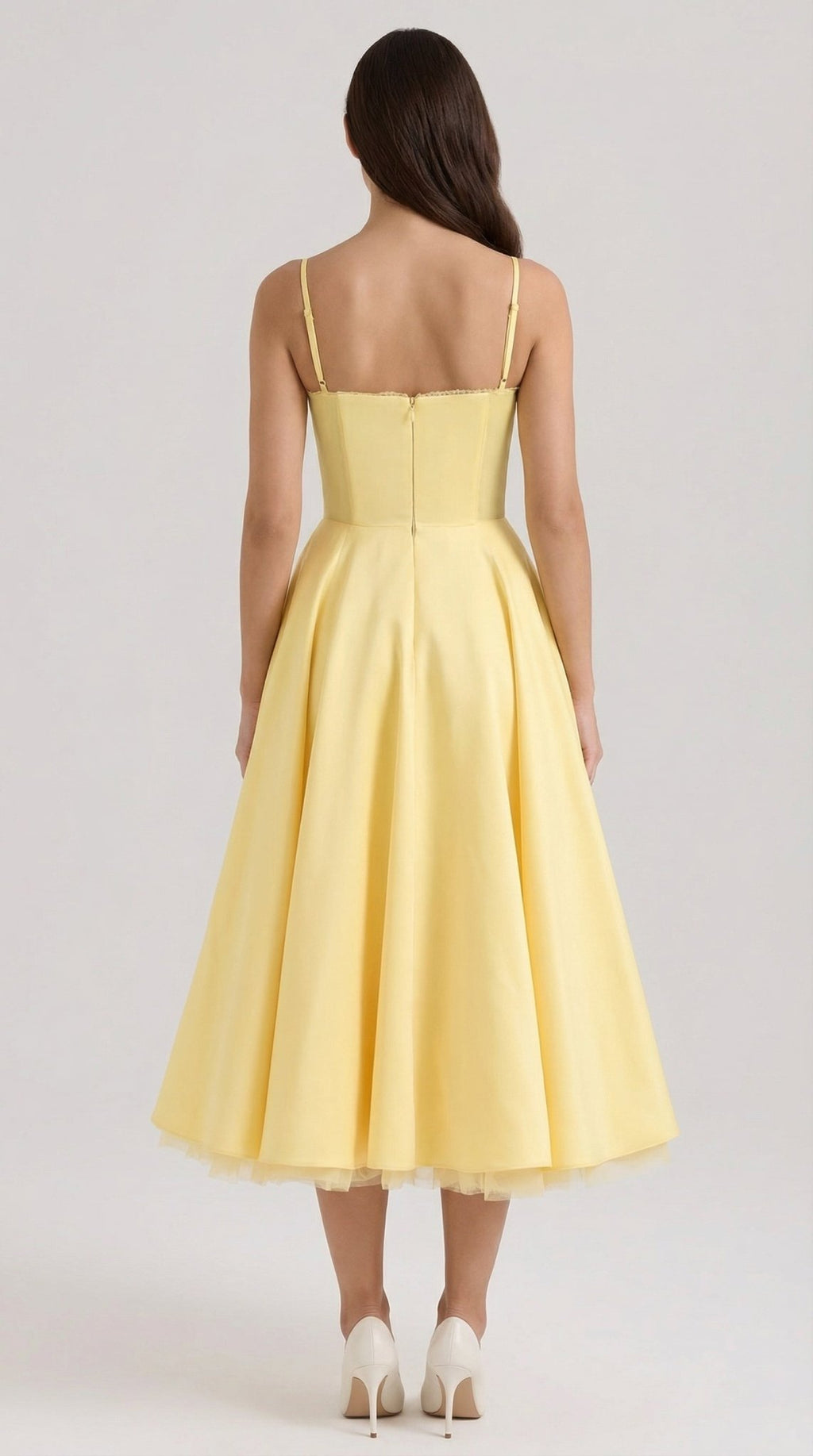 Sukienka midi dekolt w serce – cienkie ramiączka - Arkadya Outlet - Women Midi Dress