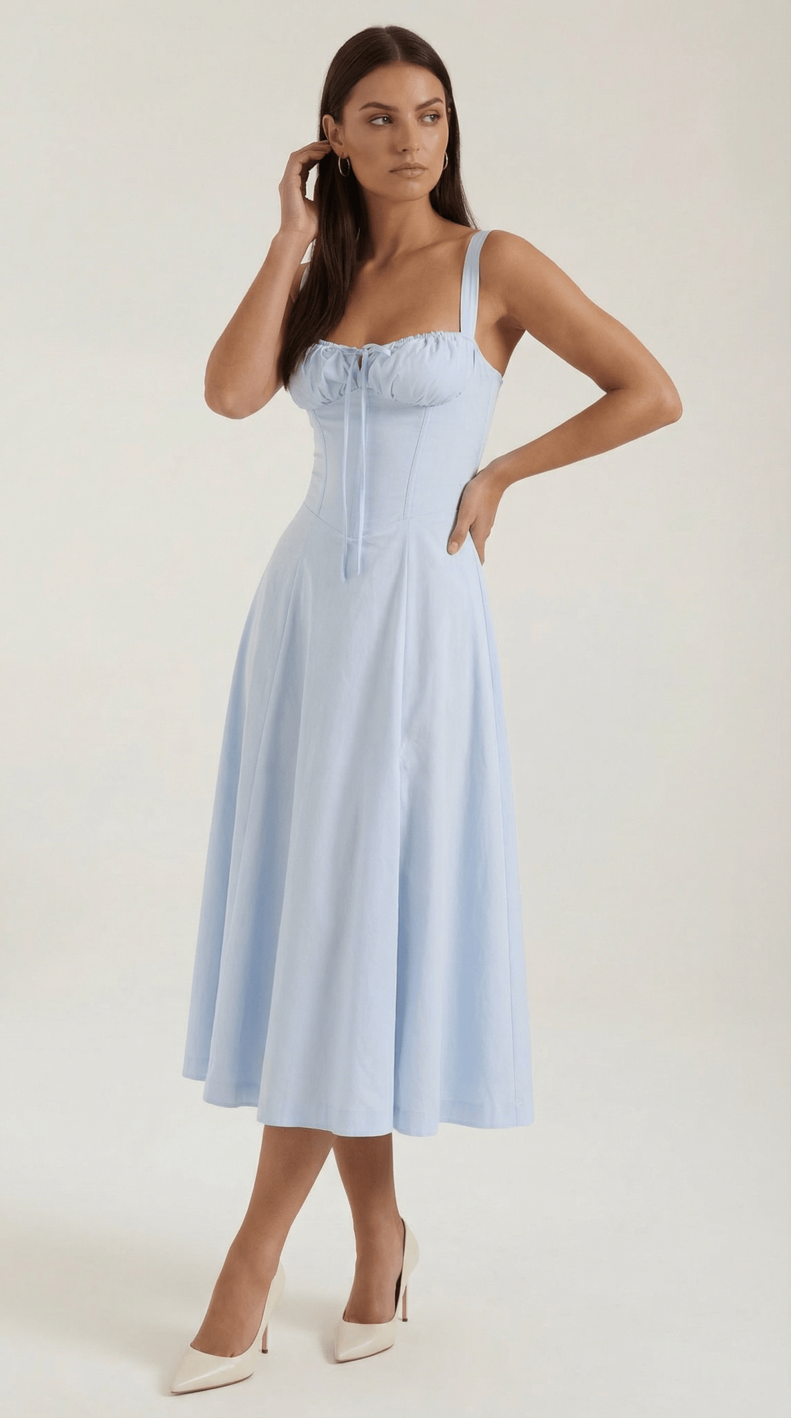 Sukienka midi dekolt w serce – krój A, wiązanie - Arkadya Outlet - Women Midi Dress