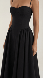 Sukienka midi gorsetowa – dekolt w serce, ramiączka - Arkadya Outlet - Women Midi Dress