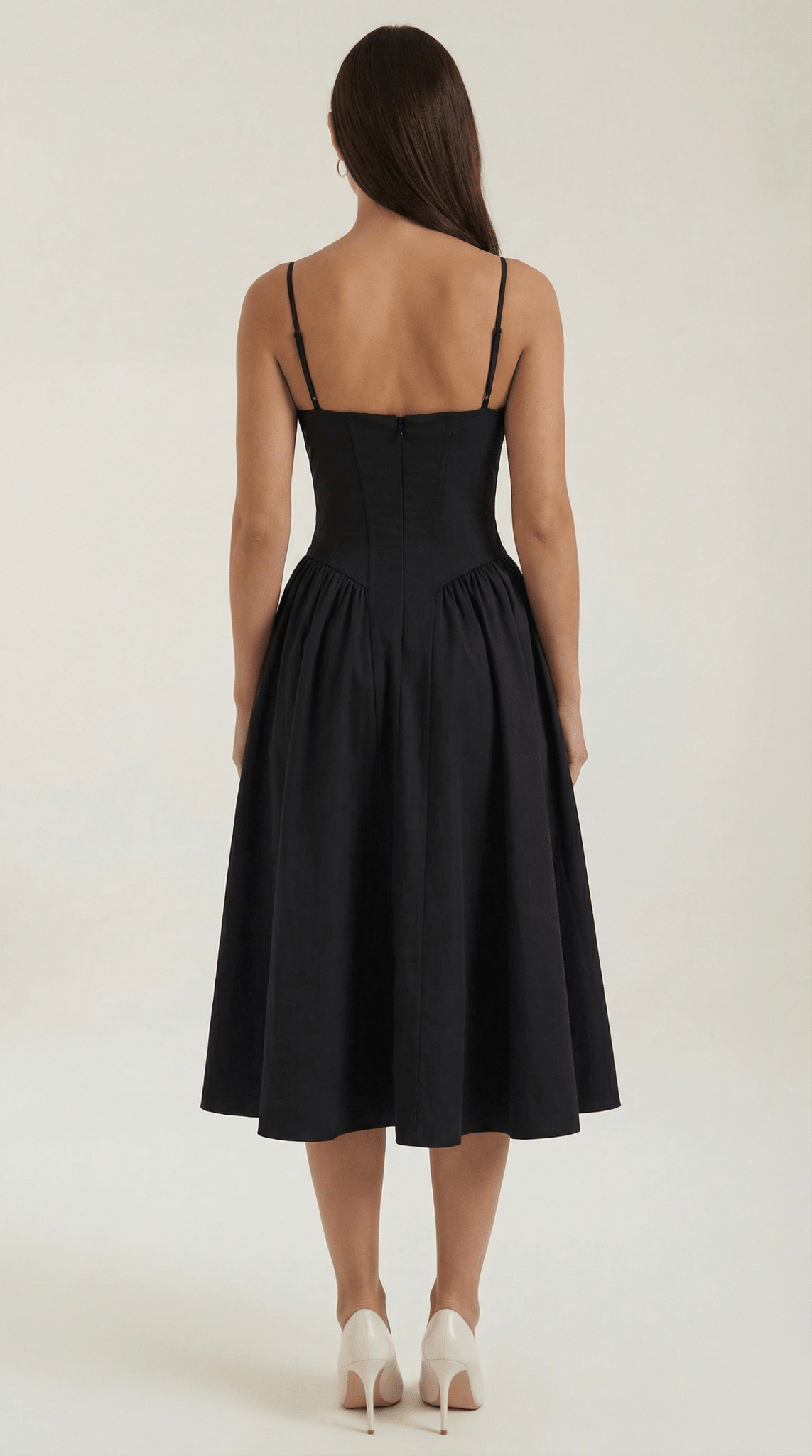 Sukienka midi gorsetowa – dekolt w serce, ramiączka - Arkadya Outlet - Women Midi Dress