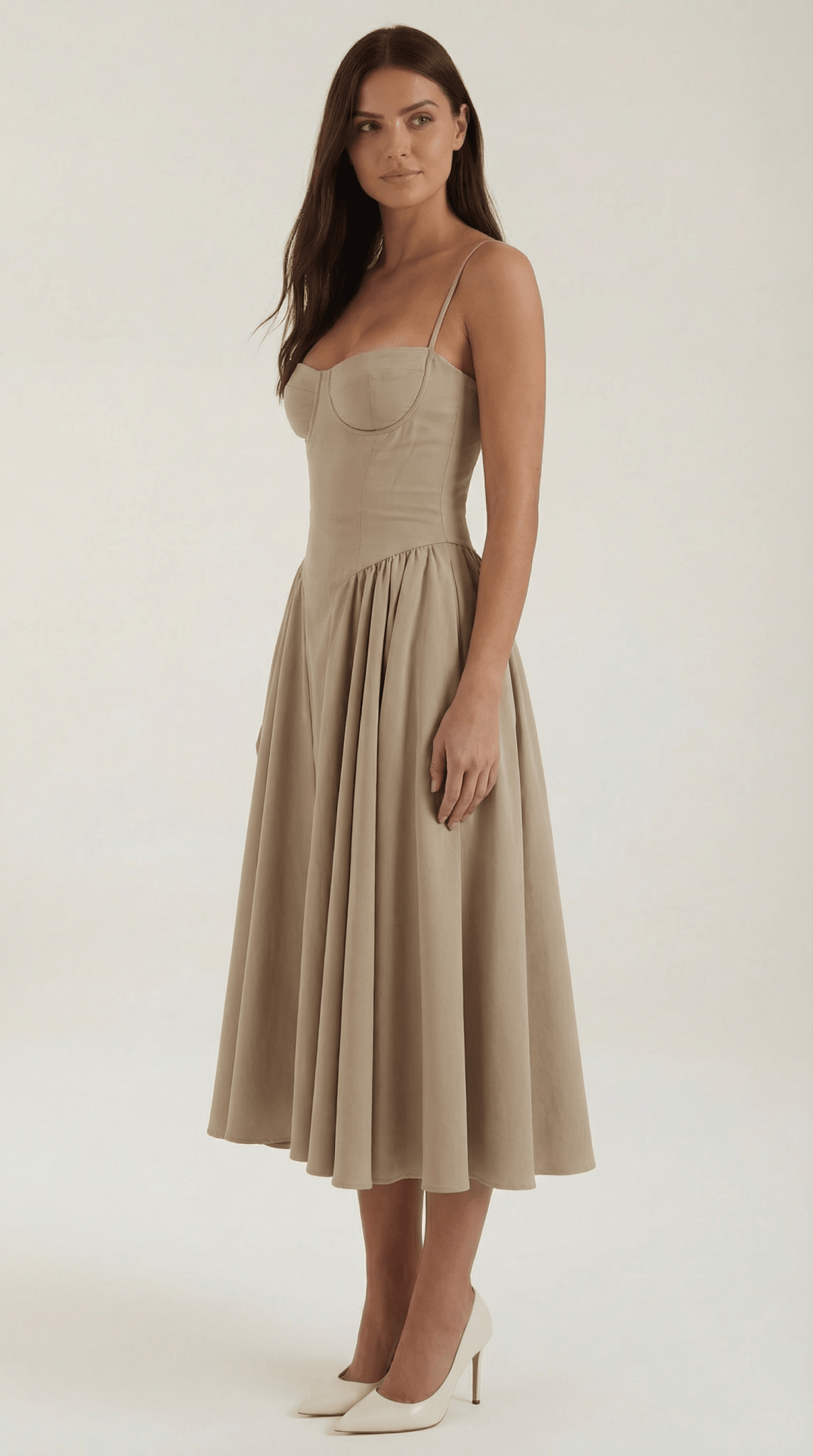Sukienka midi gorsetowa – dekolt w serce, ramiączka - Arkadya Outlet - Women Midi Dress