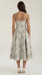 Sukienka midi gorsetowa – dekolt w serce, ramiączka - Arkadya Outlet - Women Midi Dress