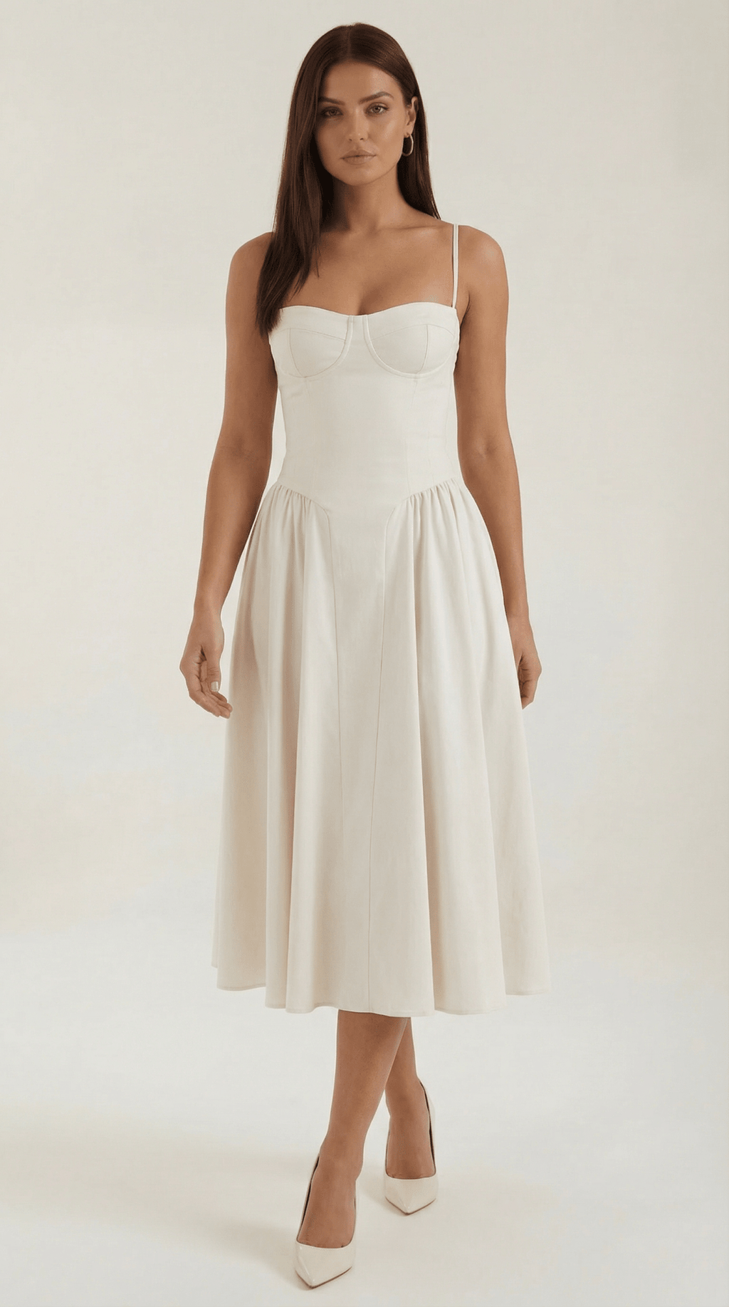 Sukienka midi gorsetowa – dekolt w serce, ramiączka - Arkadya Outlet - Women Midi Dress