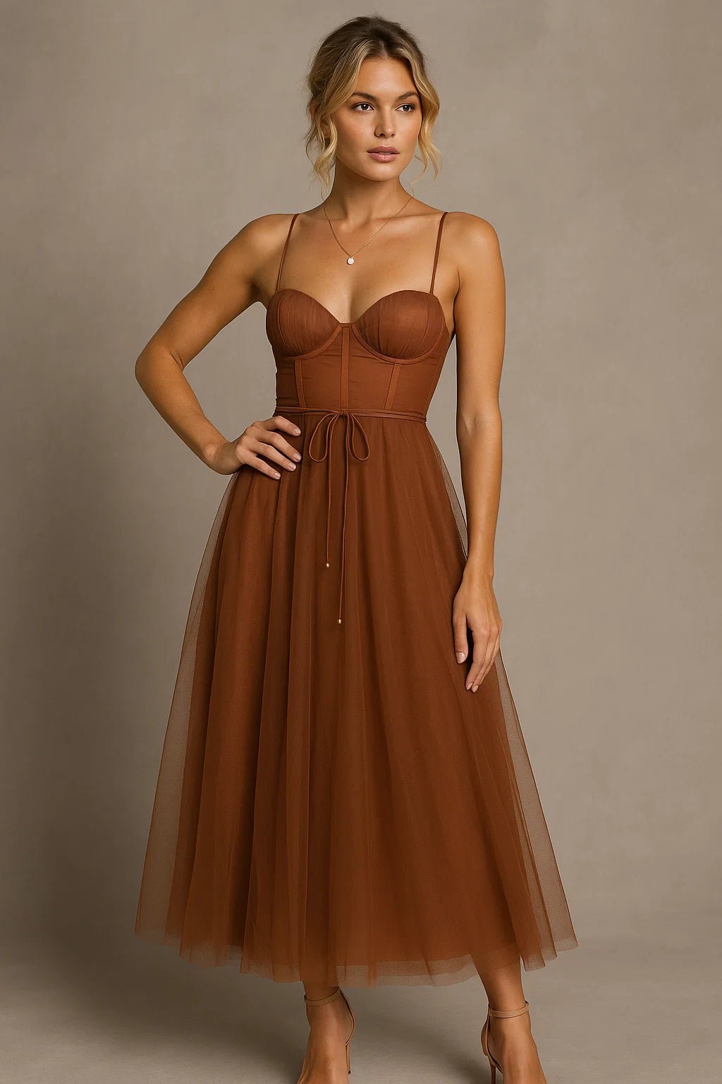 Sukienka midi gorsetowa na cienkich ramiączkach - Arkadya Outlet - Women Midi Dress