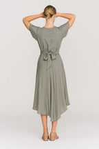 Sukienka midi kopertowa asymetryczna - Arkadya Outlet - Women Midi Dress