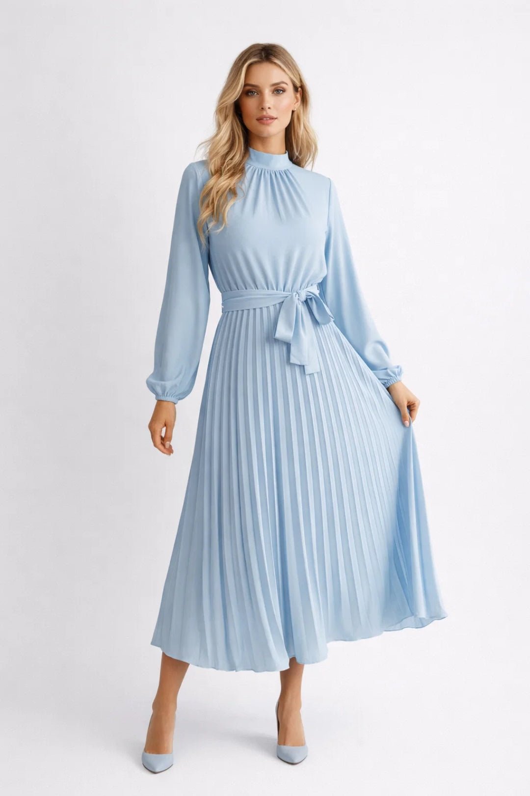 Sukienka midi plisowana z długim rękawem - Arkadya Outlet - Women Midi Dress