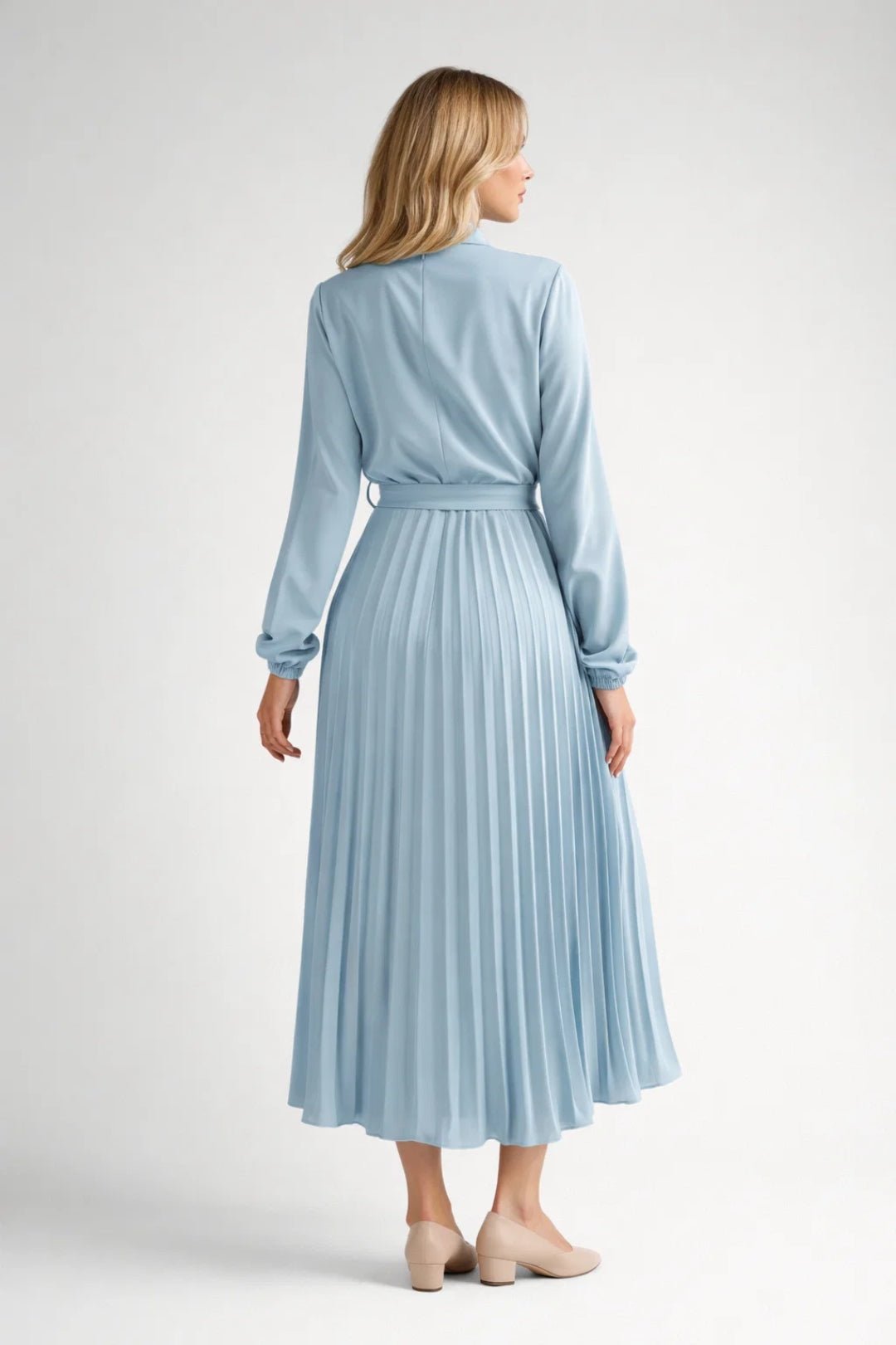 Sukienka midi plisowana z długim rękawem - Arkadya Outlet - Women Midi Dress