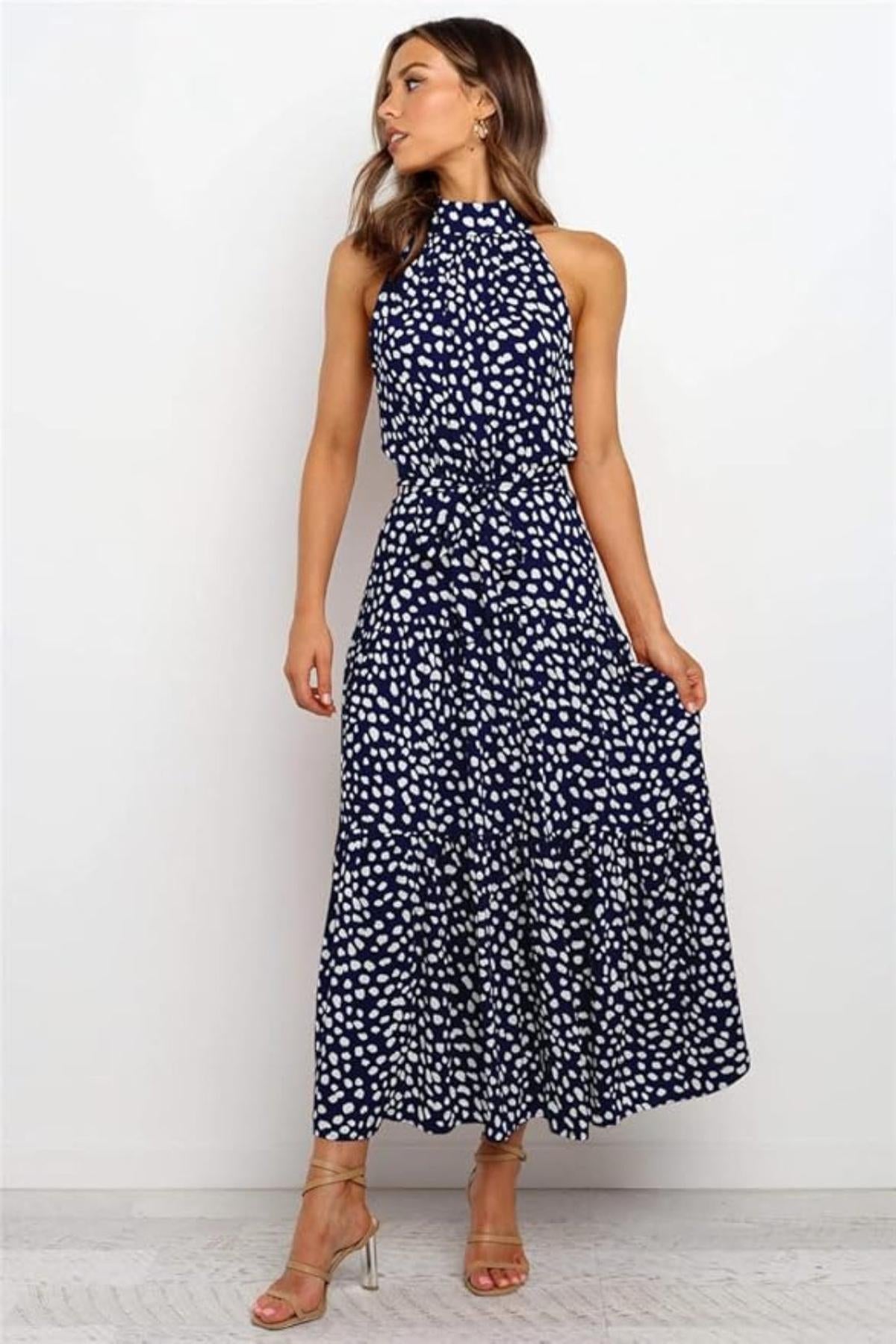 Sukienka midi w grochy halter z wiązaniem w talii - Arkadya Outlet - Women Midi Dress
