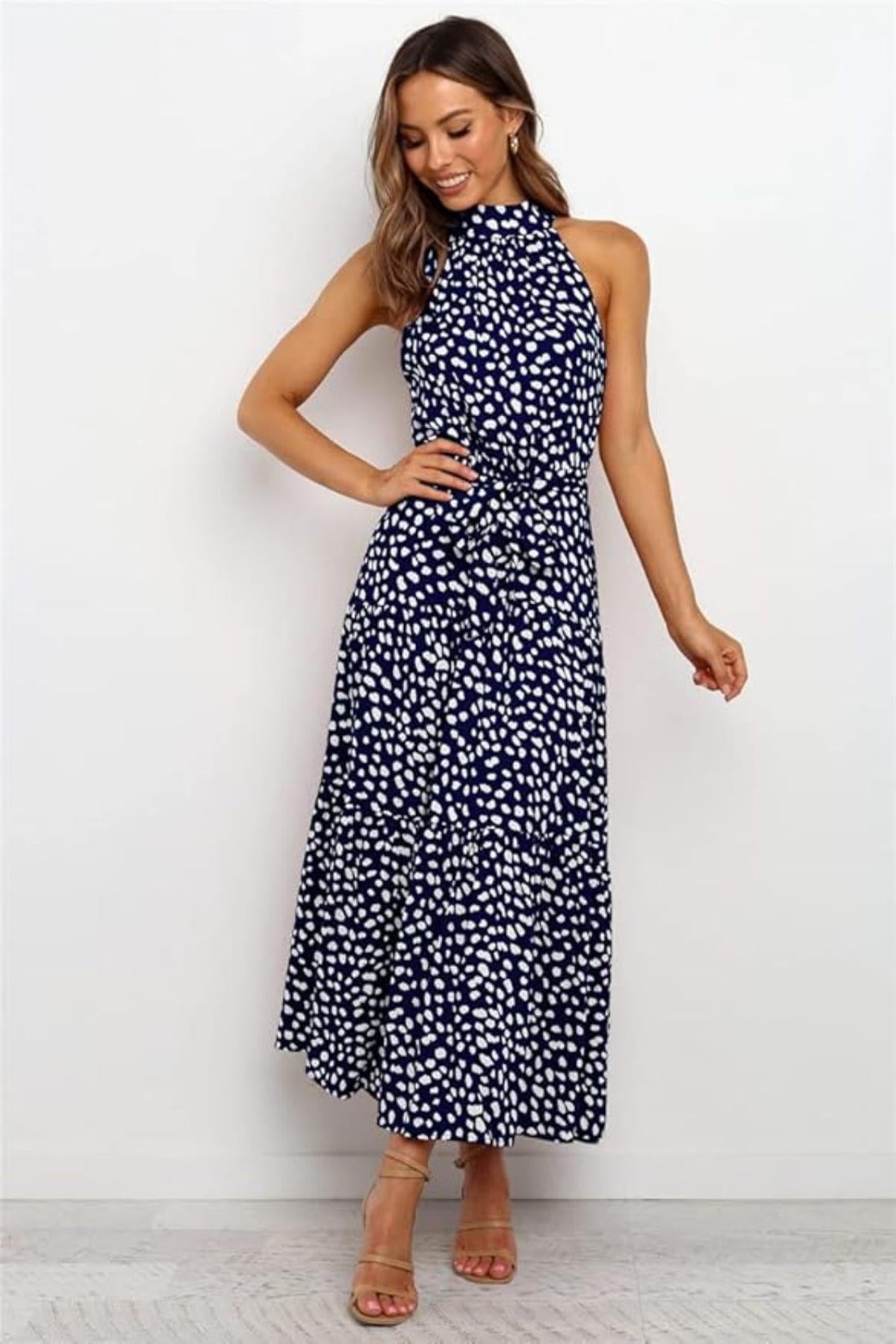 Sukienka midi w grochy halter z wiązaniem w talii - Arkadya Outlet - Women Midi Dress