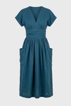 Sukienka midi z dekoltem V i kieszeniami - Arkadya Outlet - Women Midi Dress