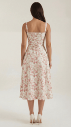 Sukienka midi z dekoltem w serce – wiązanie z przodu - Arkadya Outlet - Women Midi Dress