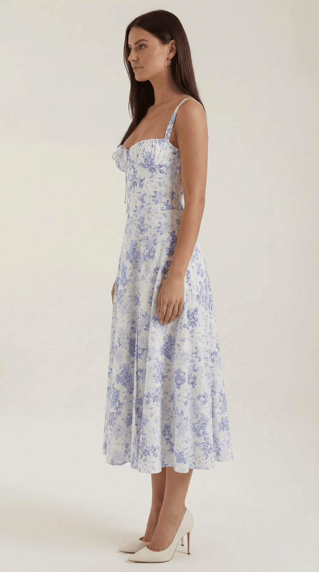 Sukienka midi z dekoltem w serce – wiązanie z przodu - Arkadya Outlet - Women Midi Dress