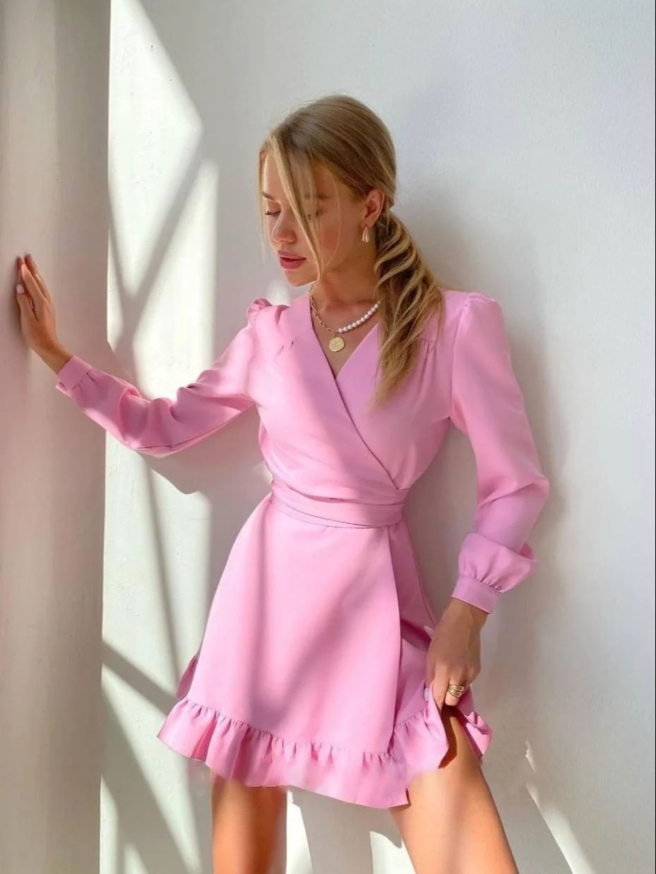 Sukienka mini A-line z dekoltem V - Arkadya Outlet - Women Mini Dress