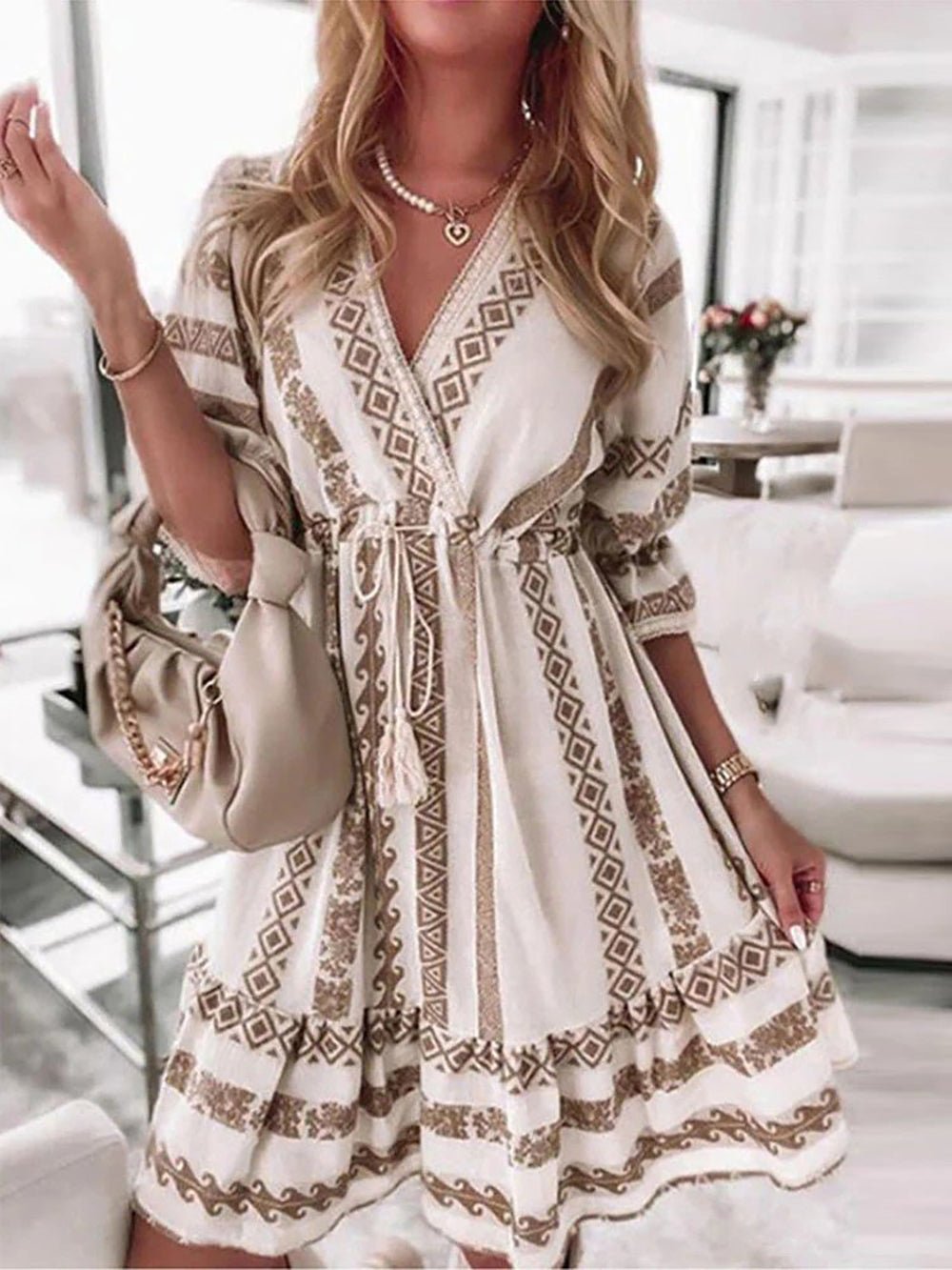 Sukienka mini bez rękawów wkładana - Arkadya Outlet - Women Mini Dress