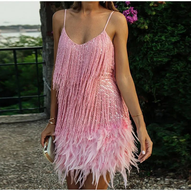 Sukienka mini damska – cekiny, detal z piór - Arkadya Outlet - Women Mini Dress