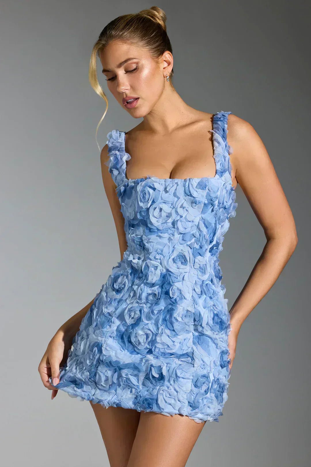 Sukienka mini gorsetowa w kwiaty - Arkadya Outlet - Women Mini Dress