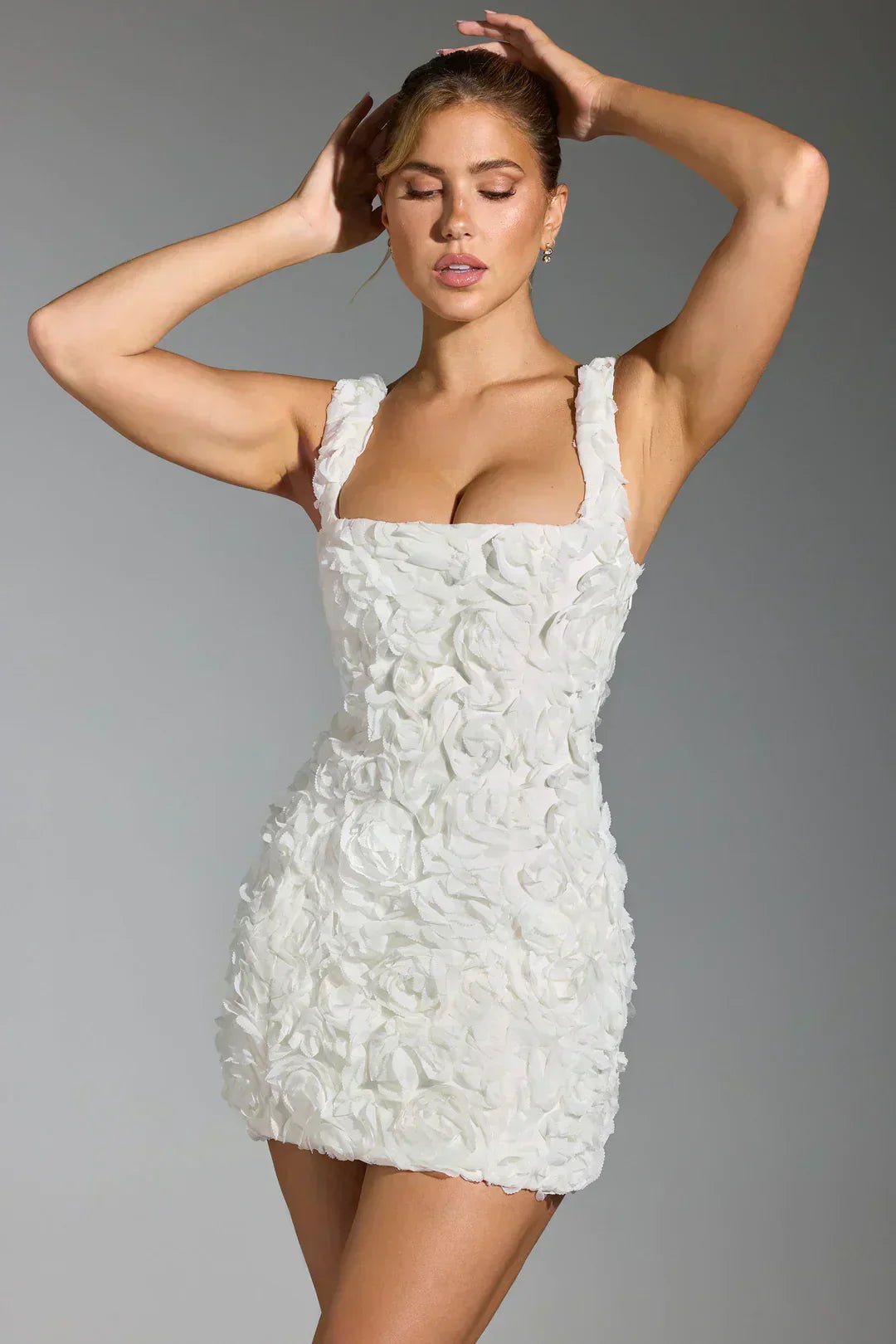 Sukienka mini gorsetowa w kwiaty - Arkadya Outlet - Women Mini Dress