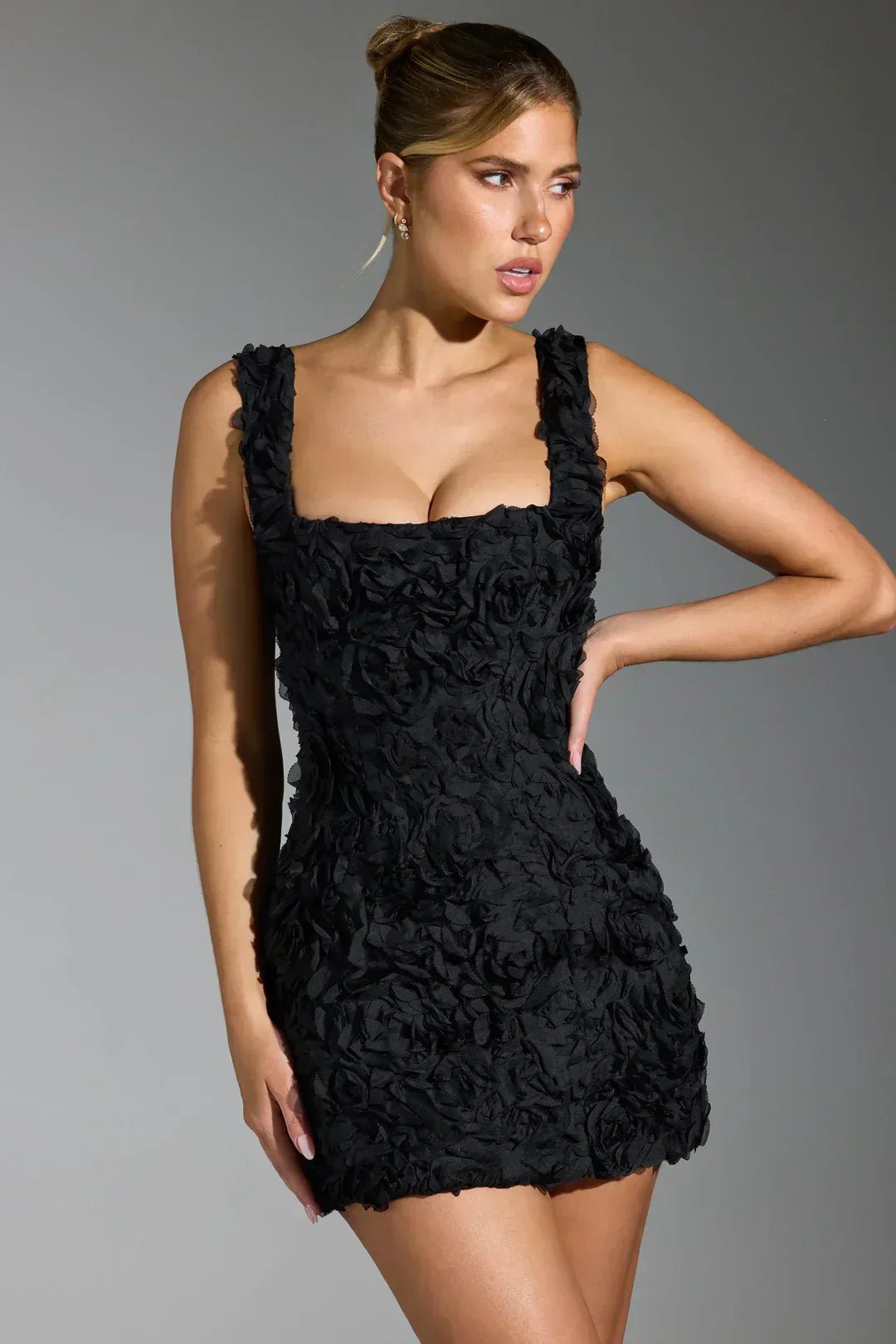 Sukienka mini gorsetowa w kwiaty - Arkadya Outlet - Women Mini Dress