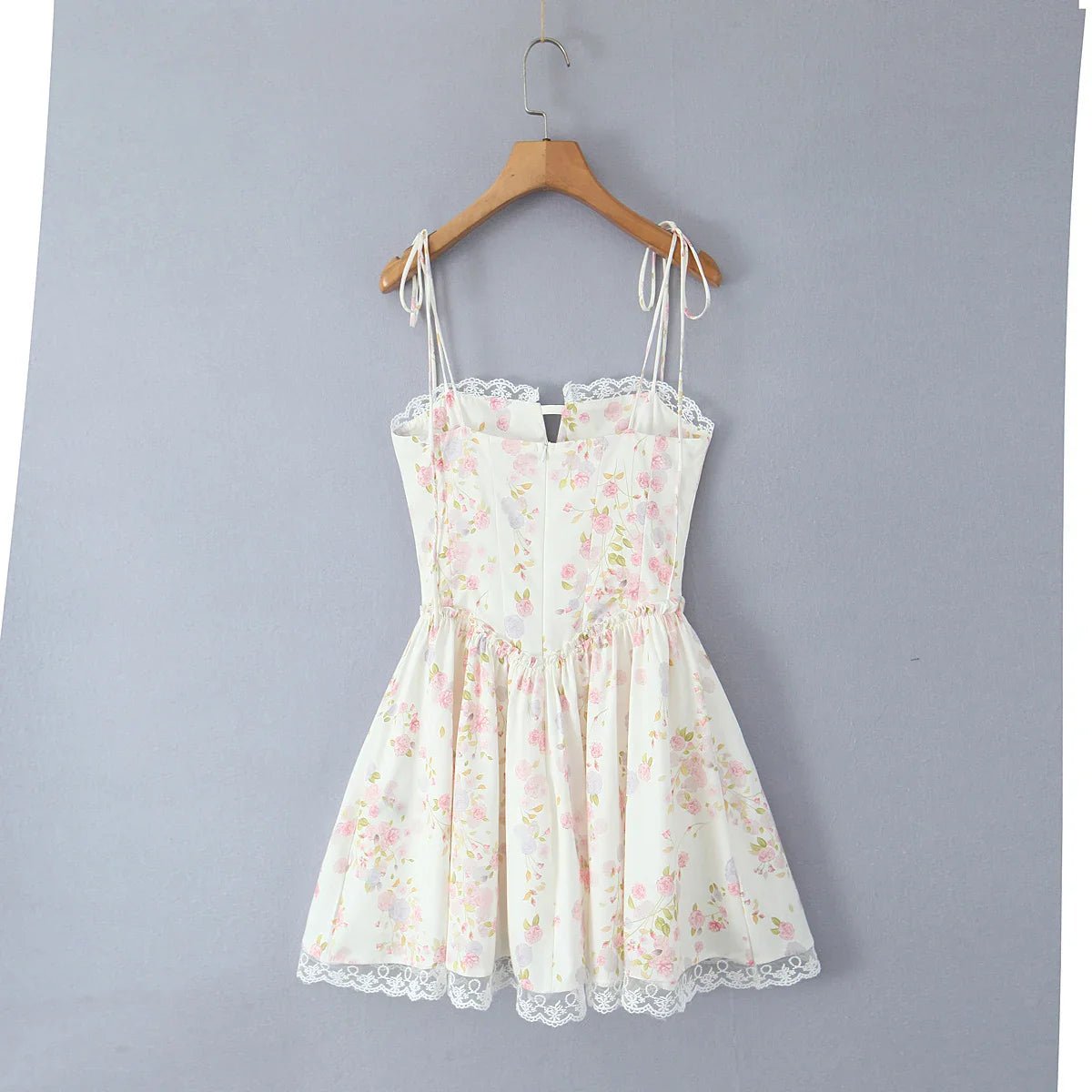 Sukienka mini gorsetowa z koronką i wiązaniem - Arkadya Outlet - Women Mini Dress