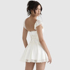 Sukienka mini koronkowa z kwadratowym dekoltem - Arkadya Outlet - Women Mini Dress