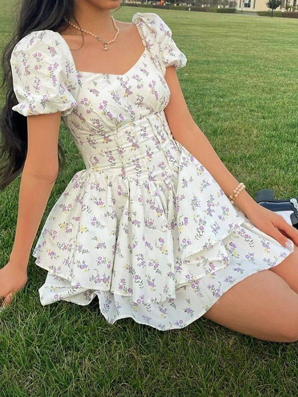 Sukienka mini w kwiaty z gorsetem i bufiastymi rękawami - Arkadya Outlet - Women Mini Dress