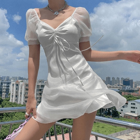 Sukienka z kryształowymi zdobieniami i dekoltem V - Arkadya Outlet - Women Mini Dress
