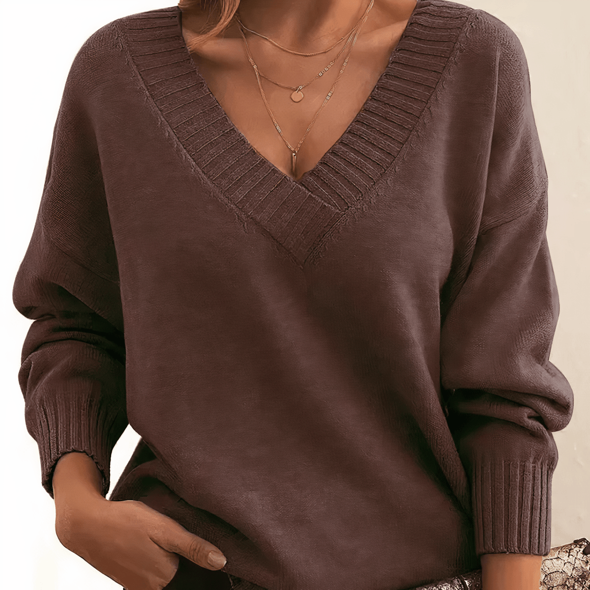 Sweter Damski | Dekolt w serek i prążkowane wykończenia - Arkadya Outlet - Sweaters