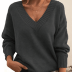 Sweter Damski | Dekolt w serek i prążkowane wykończenia - Arkadya Outlet - Sweaters