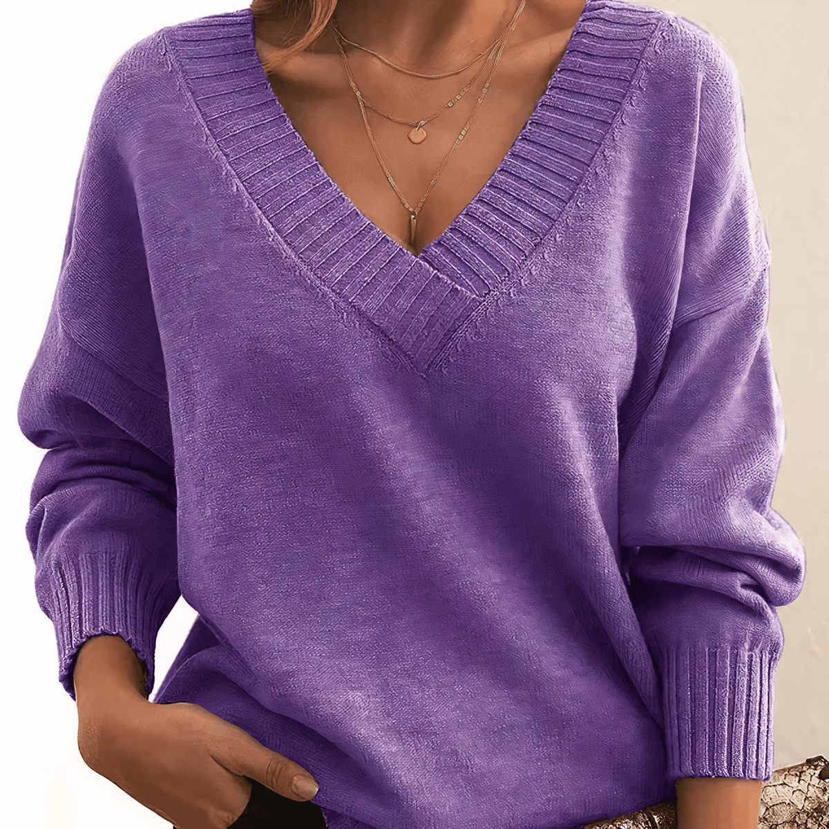 Sweter Damski | Dekolt w serek i prążkowane wykończenia - Arkadya Outlet - Sweaters