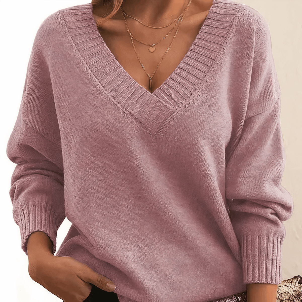 Sweter Damski | Dekolt w serek i prążkowane wykończenia - Arkadya Outlet - Sweaters
