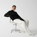 Sweter Damski | Luźny krój z detalem na rękawach - Arkadya Outlet - Sweaters